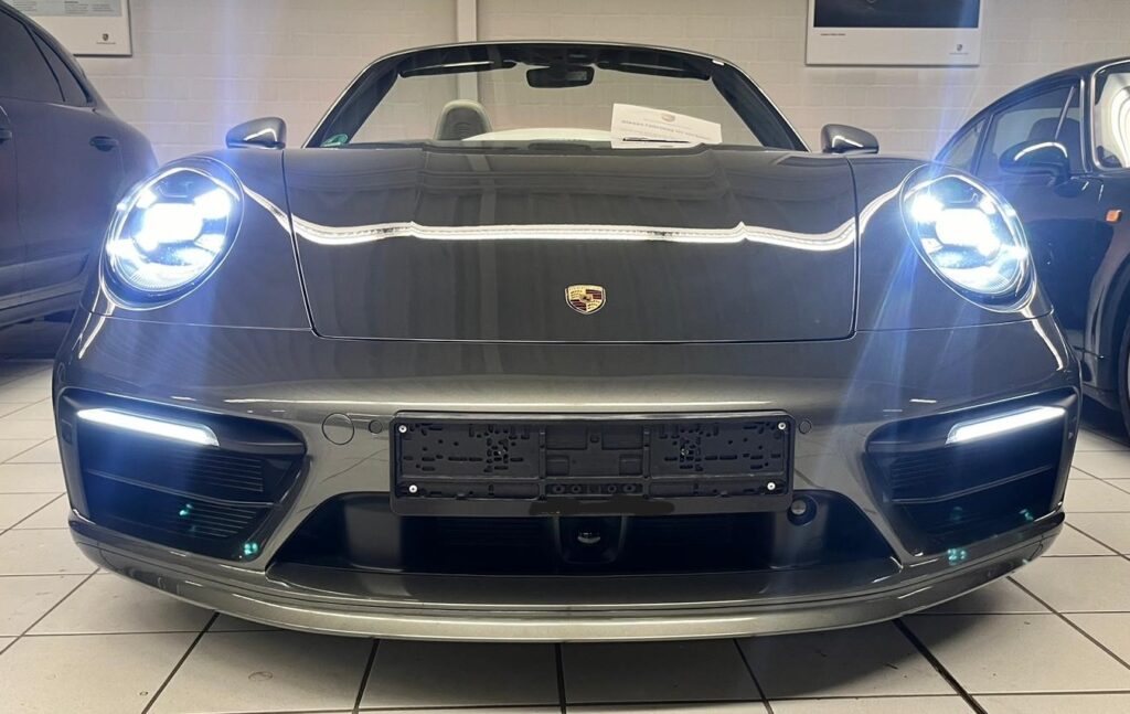 Porsche 992 phase 1 importée du CP de Brème