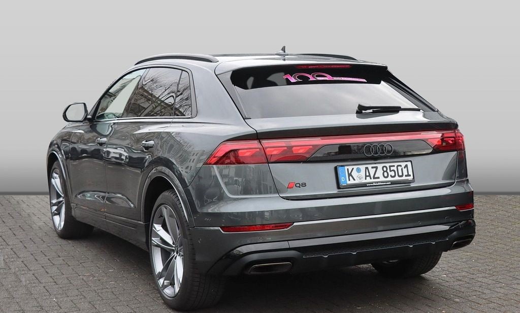 Audi Q8 55 TFSI Quattro gris