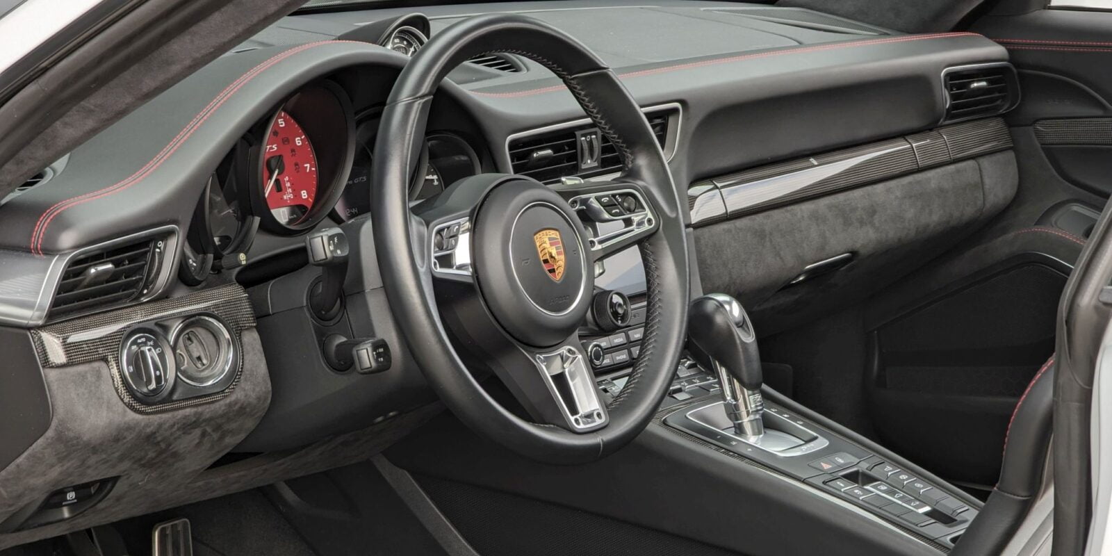 Porsche 911 type 991.2 GTS Coupé blanche