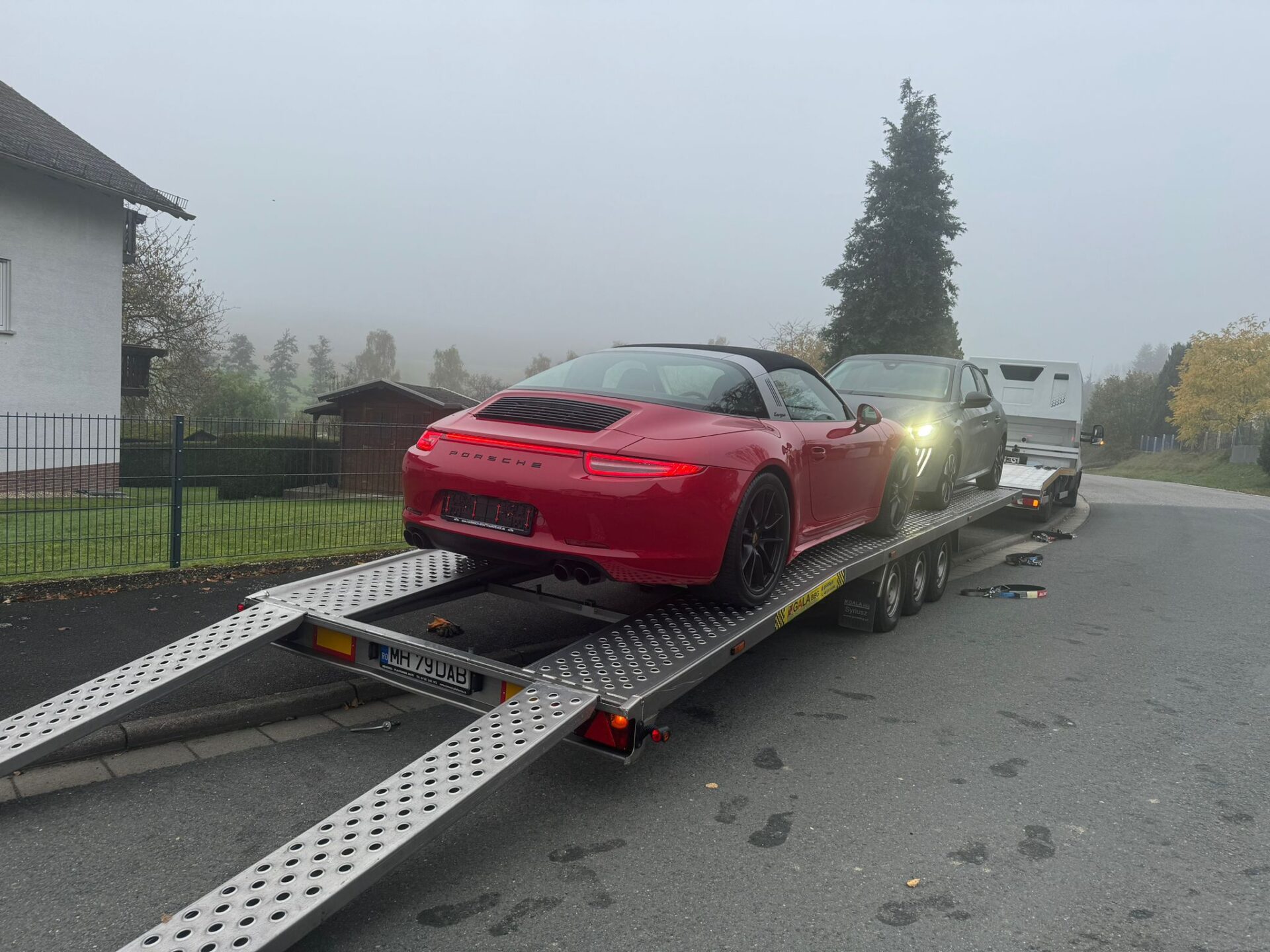 Porsche 911 type 991.1 4GTS TARGA Rouge indien Import Allemagne Enlèvement