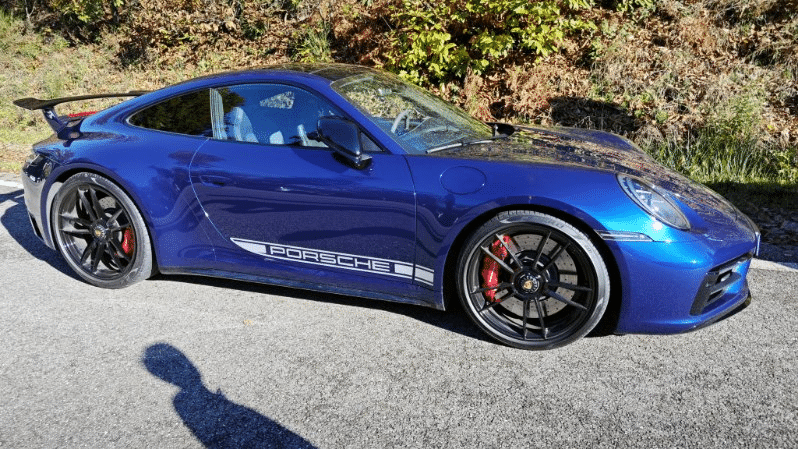 Porsche 911 type 992 GTS Aerokit bleu gentiane Import Porsche