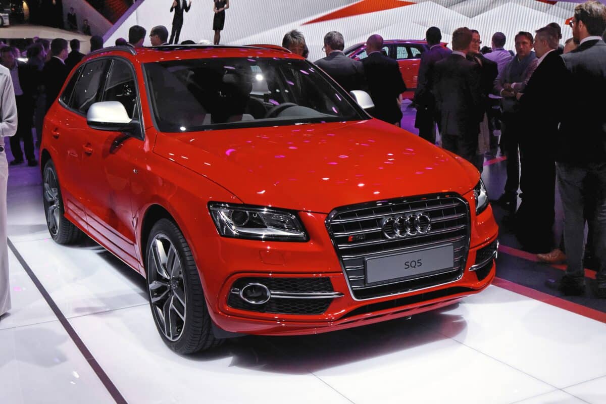 Audi SQ5 Occasion rouge Import
