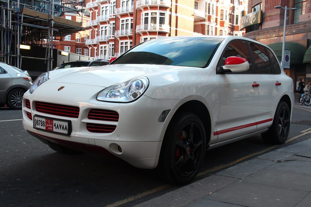 Porsche Cayenne hybride rechargeable blanc occasion Allemagne