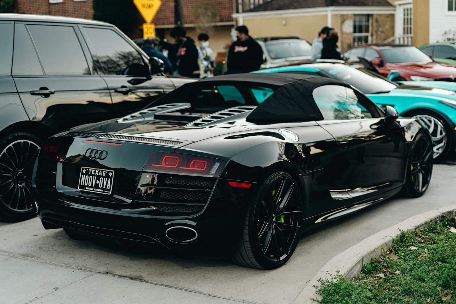 Audi R8 Cabriolet noire