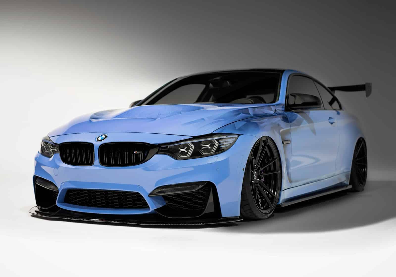 BMW M4 occasion en Allemagne couleur bleu ciel