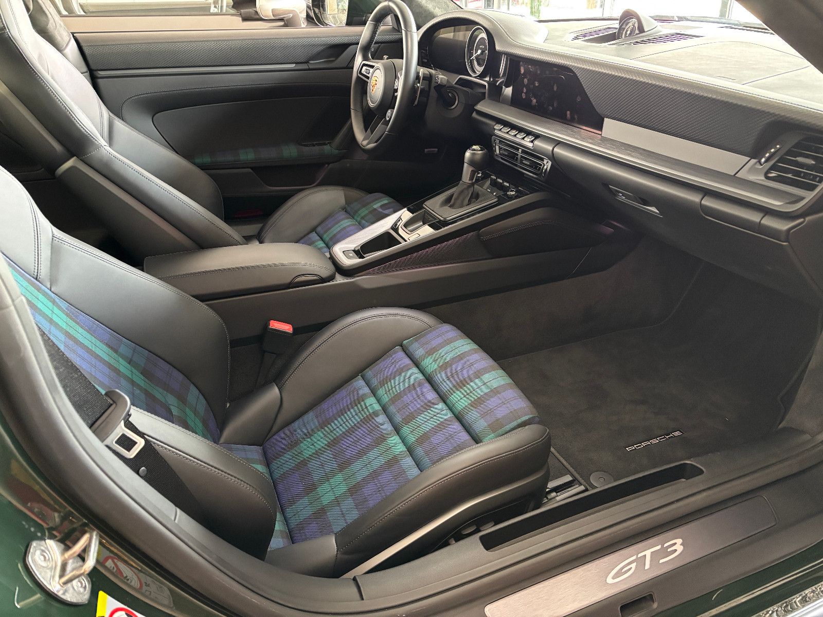 Porsche 911 992 GT3 Touring 2022 vert PTS en Allemagne