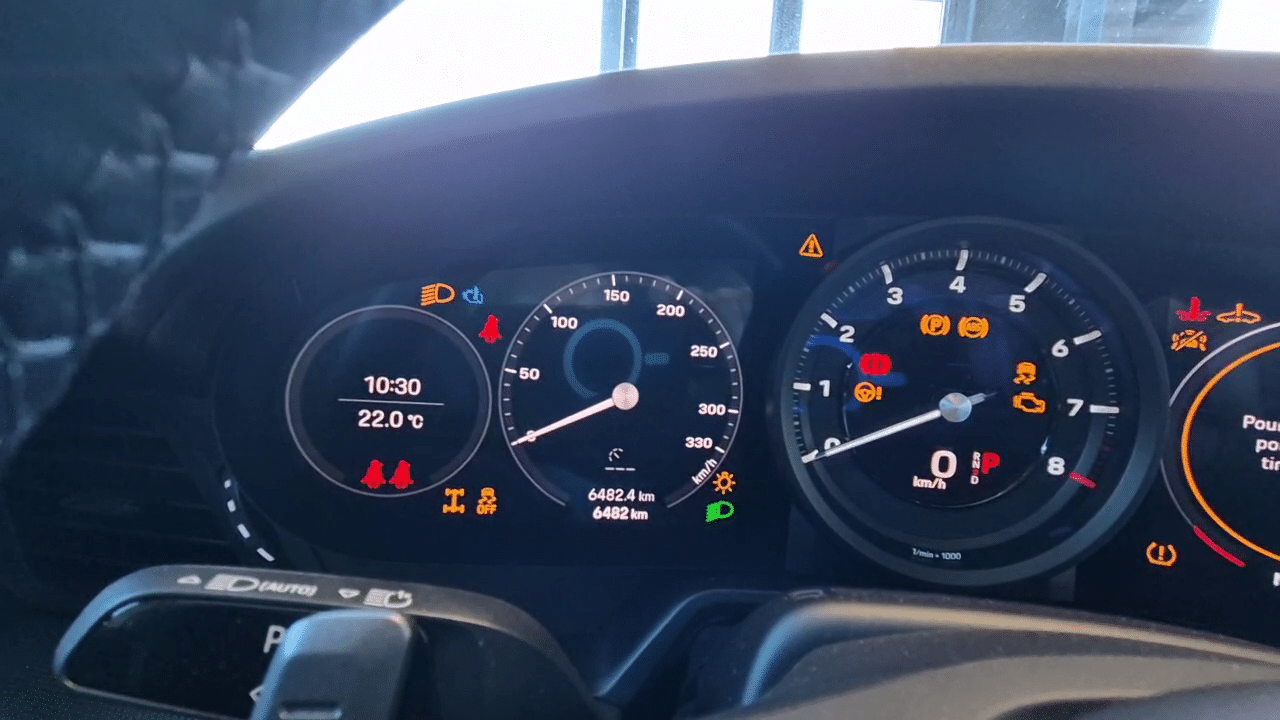 Porsche 911 992 phase 1 Targa 4S PDK couleur grise GT Silver Import Belgique