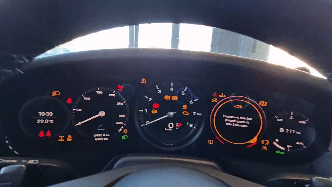 Porsche 911 992 phase 1 Targa 4S PDK couleur grise GT Silver Import Belgique