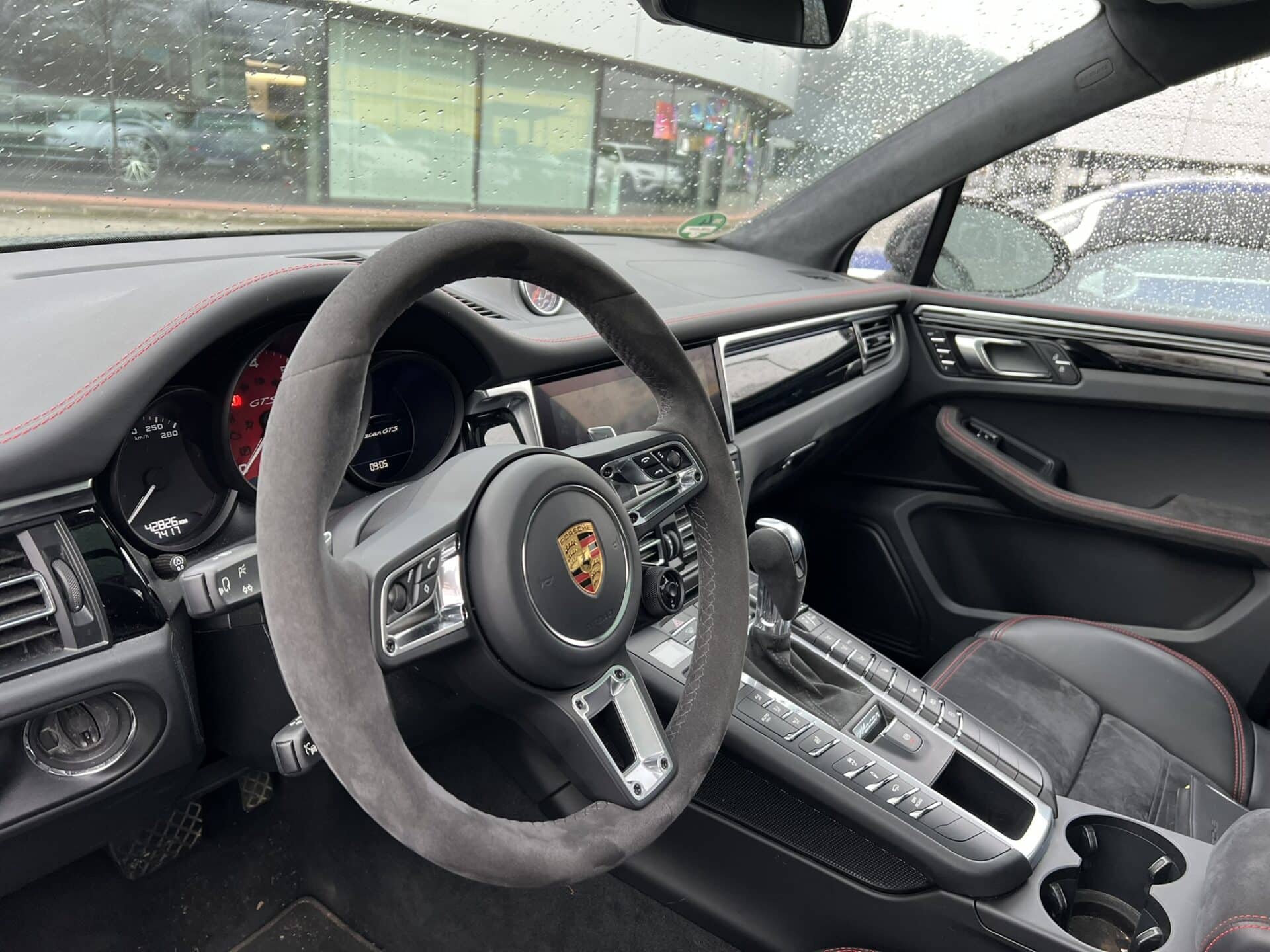 Porsche Macan GTS phase 2 full black intérieur Alcantara GTS Import Allemagne