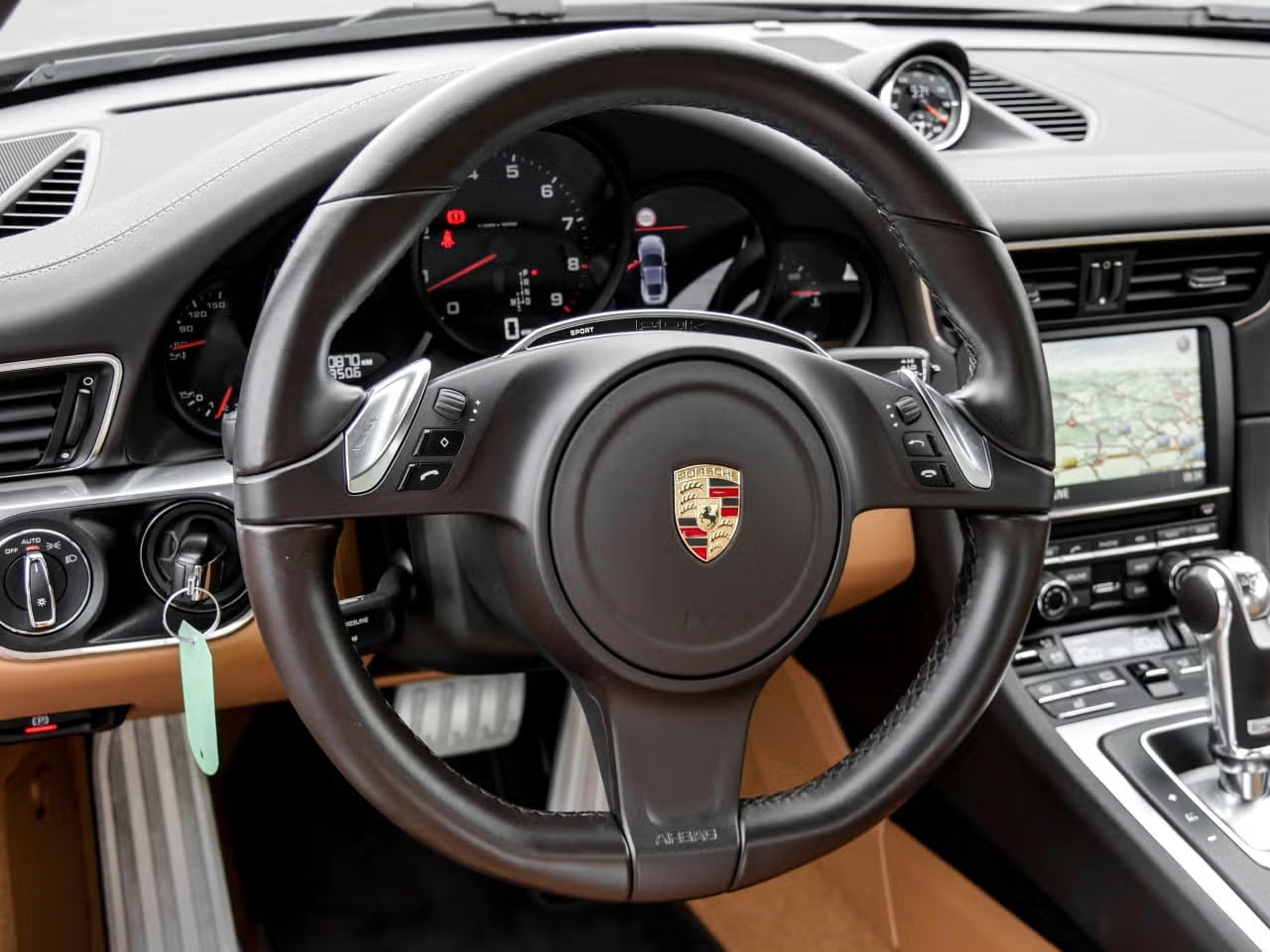 Porsche 911 991 Coupé Carrera Gris quartz intérieur beige Importation Allemagne