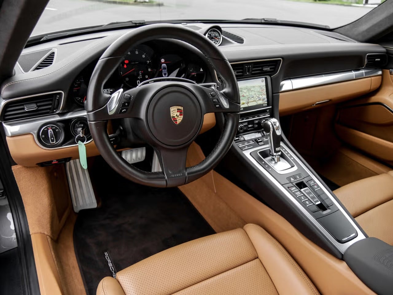 Porsche 911 991 Coupé Carrera Gris quartz intérieur beige Importation Allemagne