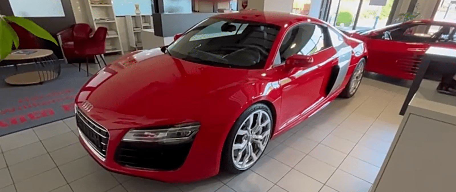 Audi R8 V10 Plus 5.2FSI Stronic Rouge dynamite Importation allemande