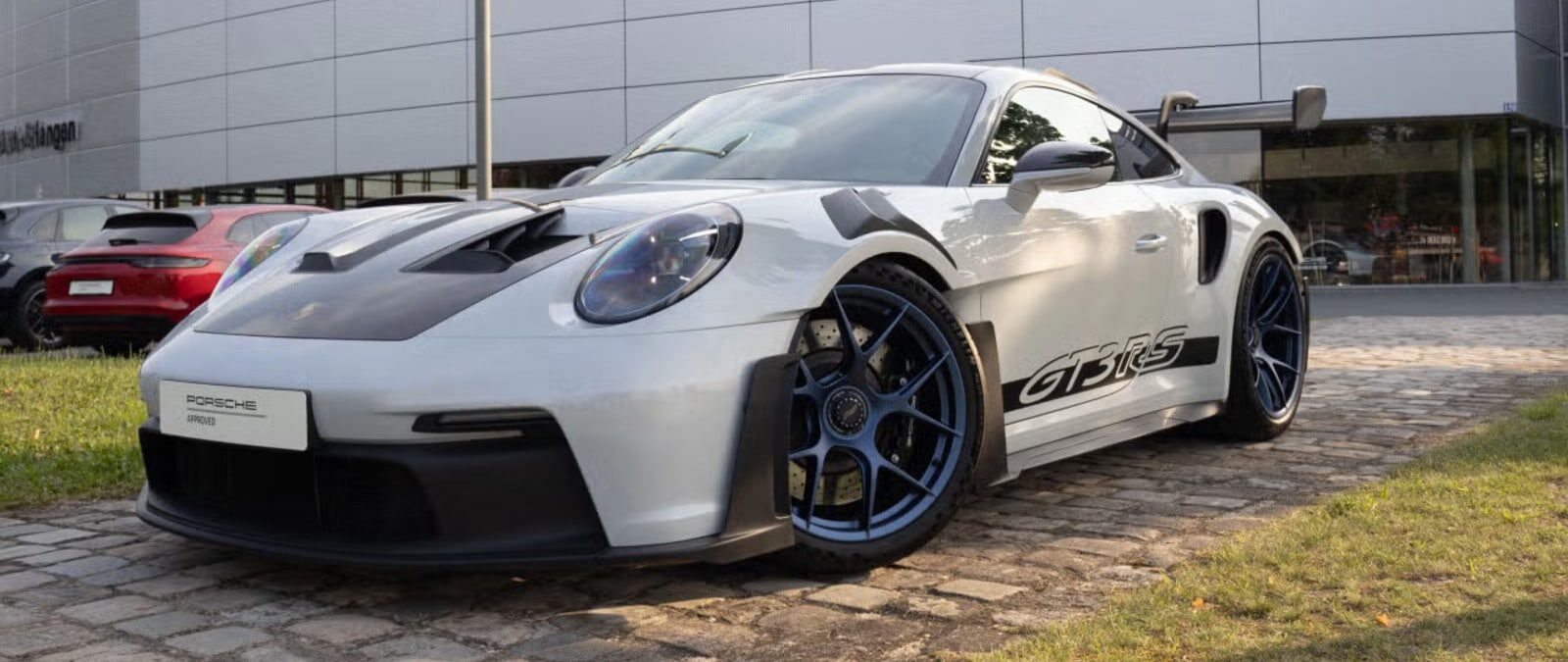 Porsche 911 992 GT3 RS Pack Weissach blanche