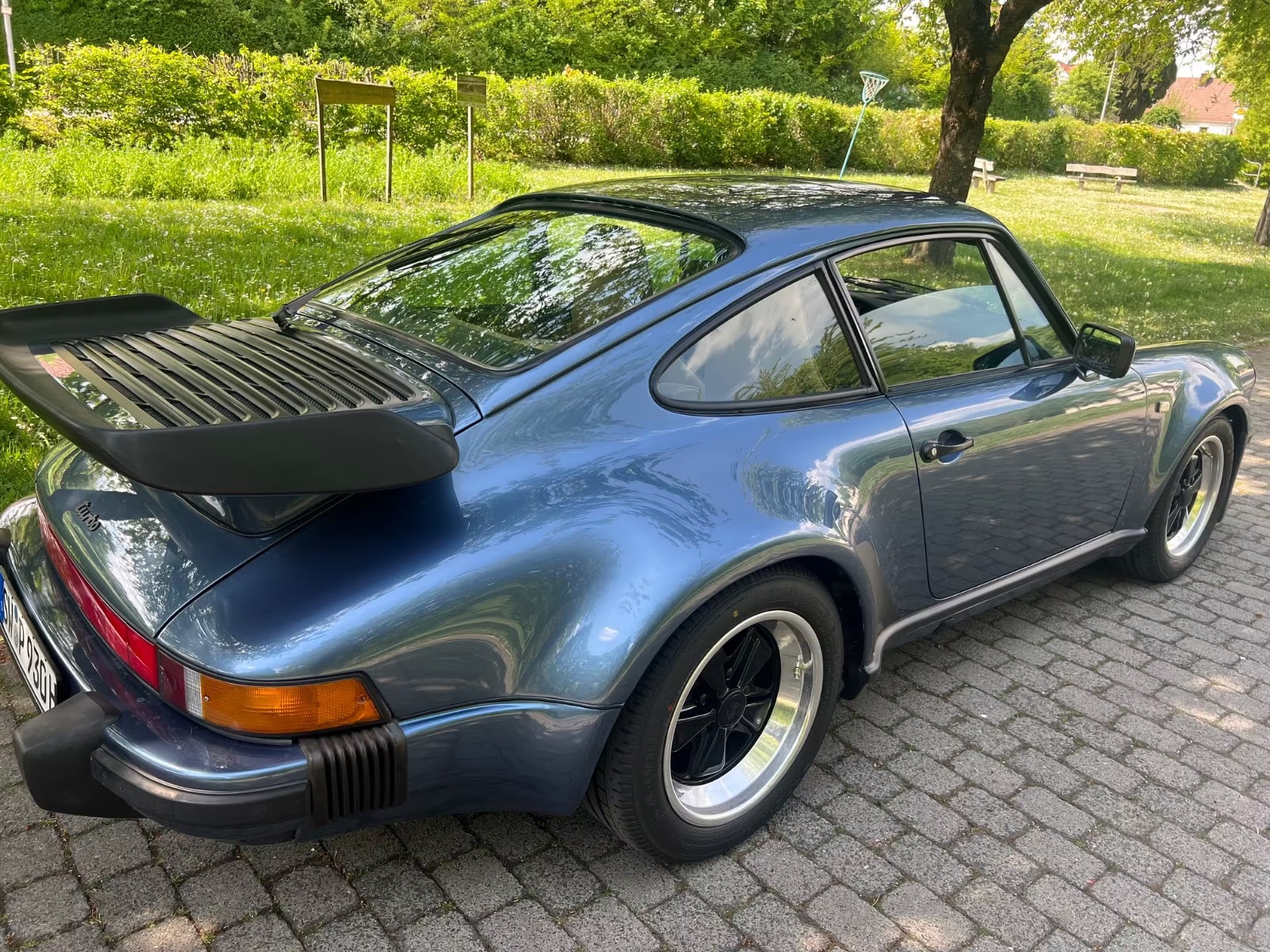 Porsche 930 Turbo couleur grise intérieur cuir beige Allemagne