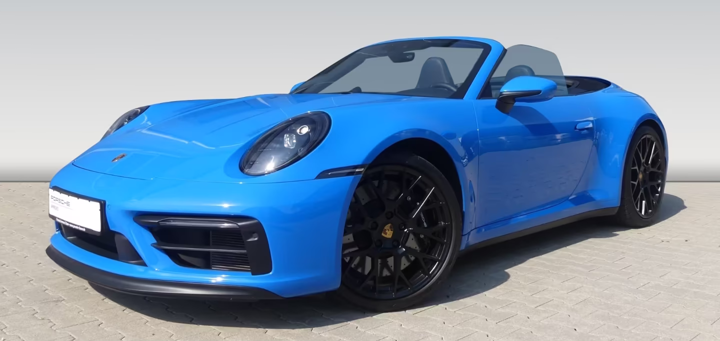 Porsche 911 GTS Cabriolet type 992 phase 1 bleu miama jantes noires