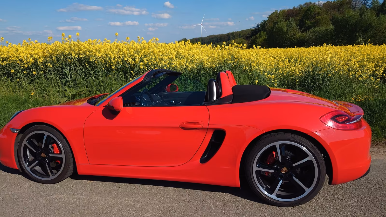 Porsche Boxster 981 S rouge carmin profil