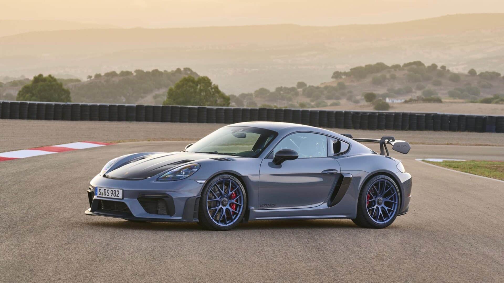Porsche Cayman GT4 Import gris