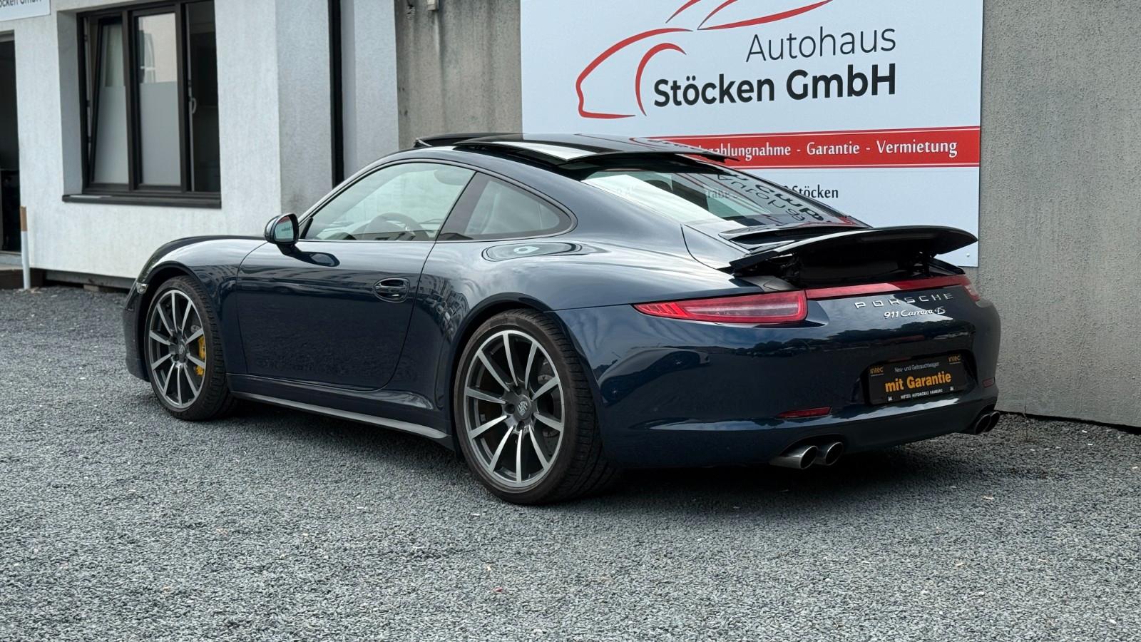 Porsche 911 type 991.1 Carrera extérieur bleu nuit