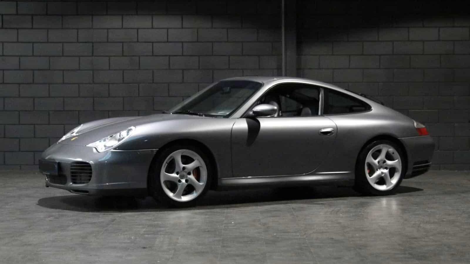 Porsche 911 type 996 4S 2023 gris foncé intérieur cuir noir mandataire Allemagne