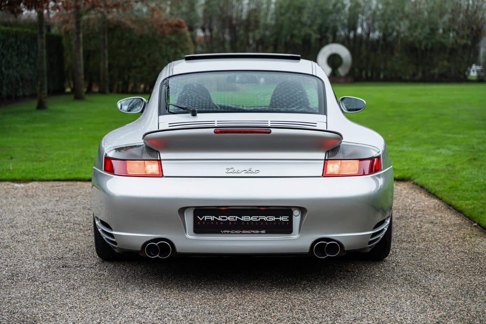 Porsche 996 Turbo Coupé couleur grise Import Allemagne