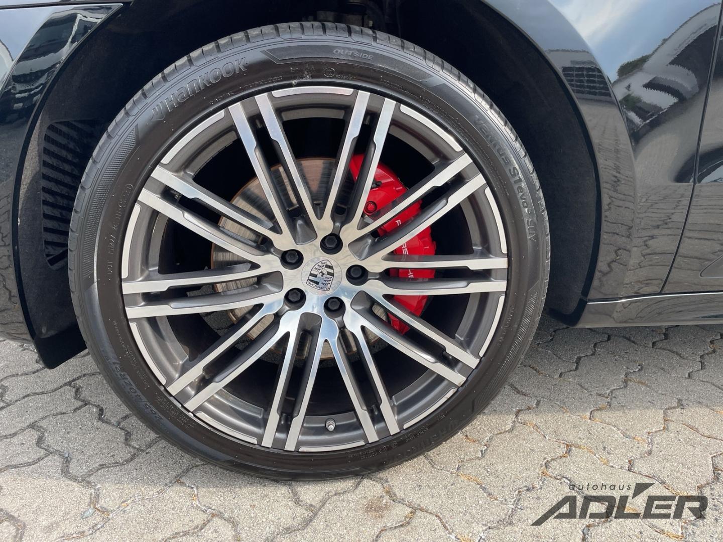 Porsche Macan GTS 2016 360ch Noir Allemagne Extérieur jantes Turbo design