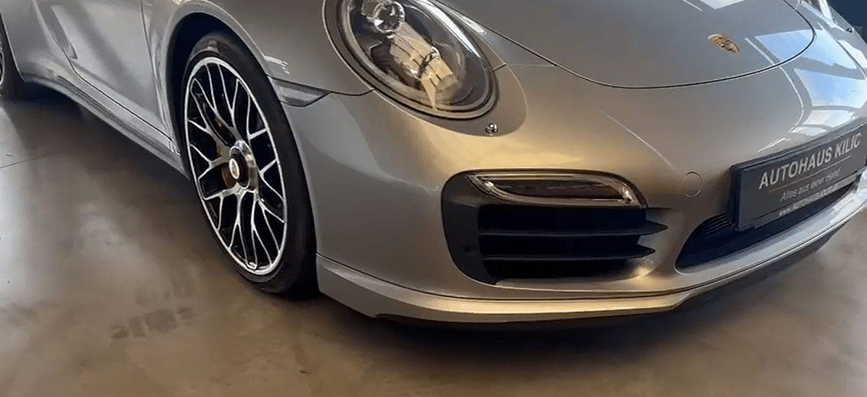 Porsche 911 991 Turbo S 2014 Argent intérieur cuir rouge