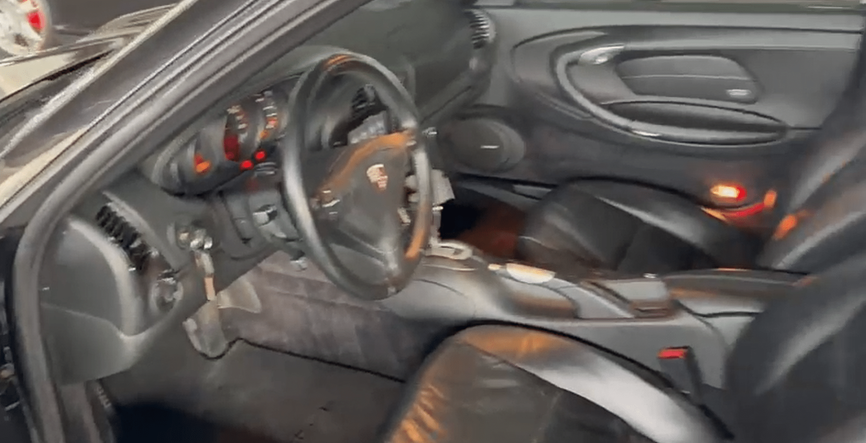 Porsche 911 996 Turbo 2001 noir intense en Import Pays-Bas