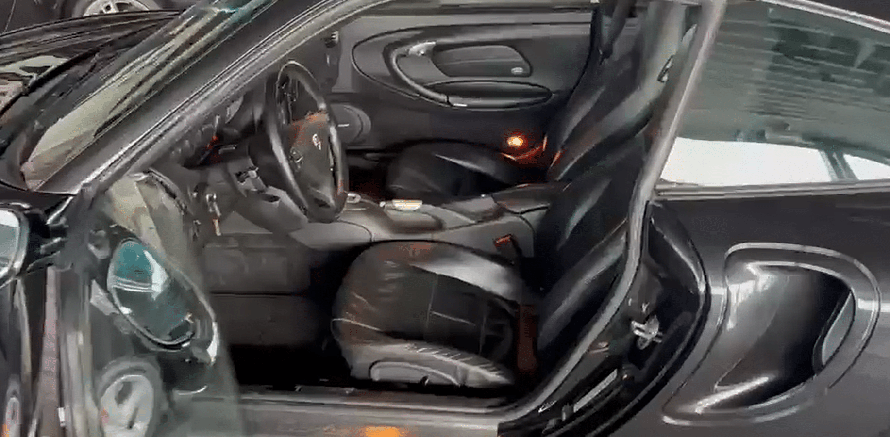 Porsche 911 996 Turbo 2001 noir intense en Import Pays-Bas