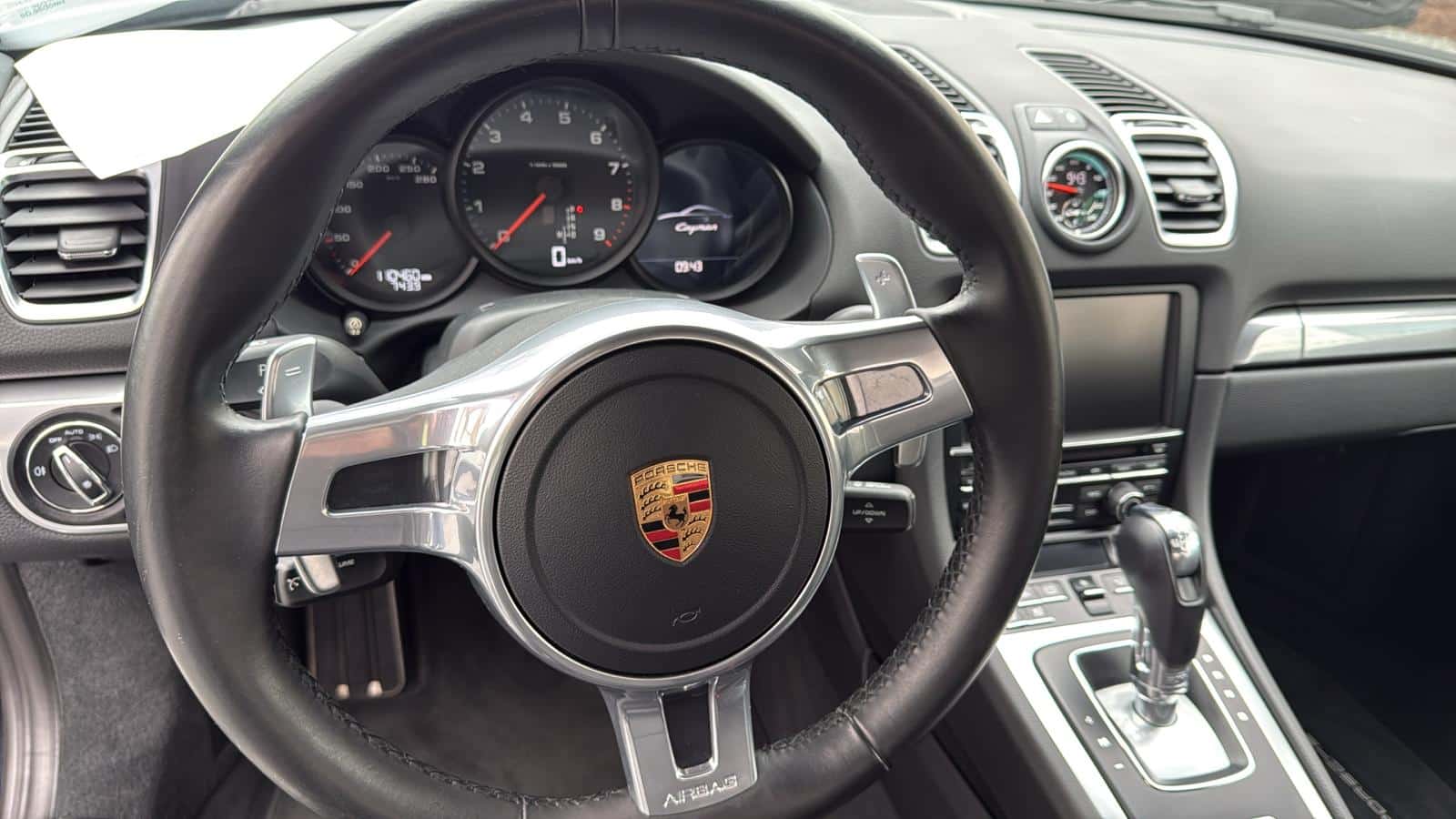 Porsche Cayman 981 black edition volant sport design