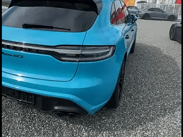 Porsche Macan GTS 2022 bleu miami vue AR