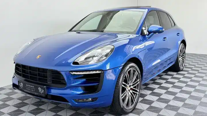 Porsche Macan Import bleu