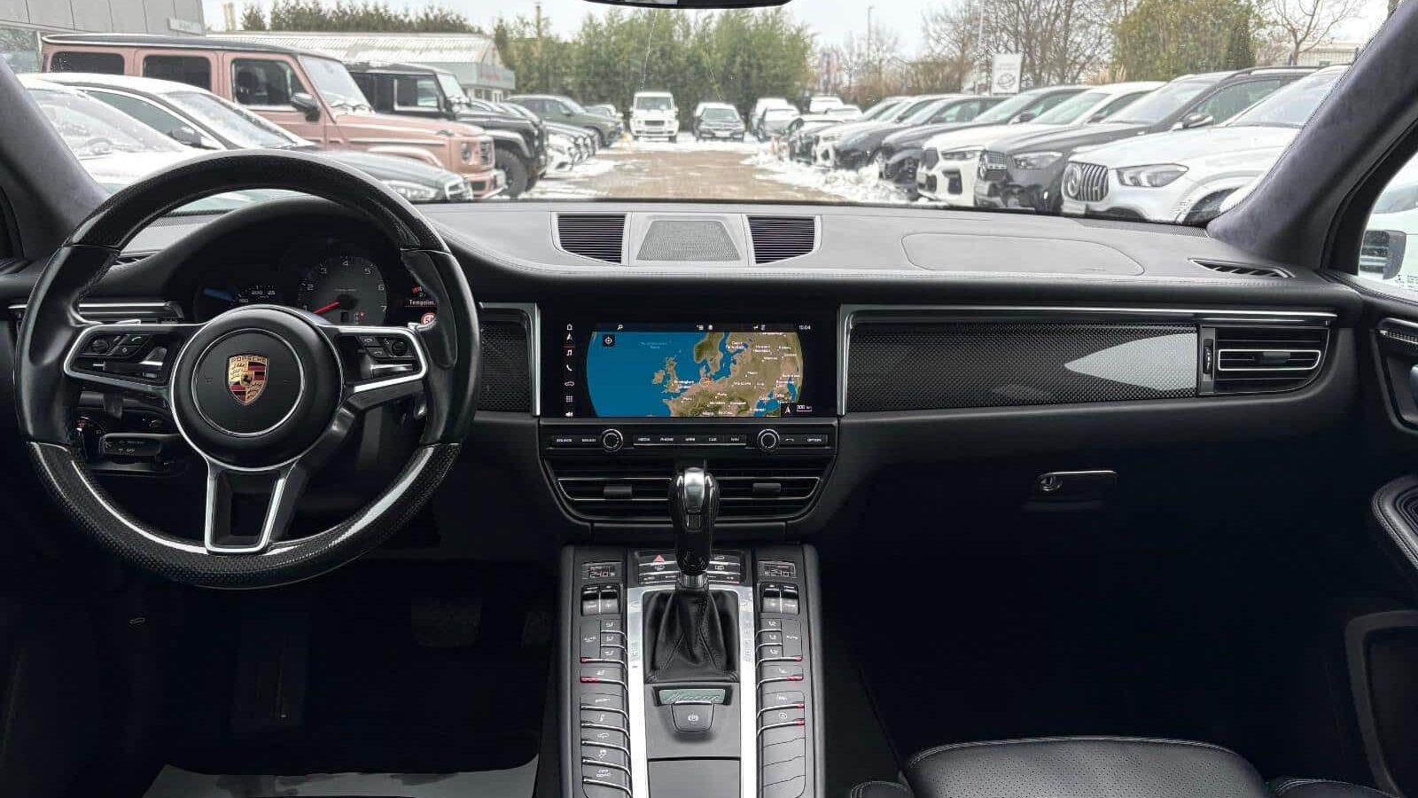 Porsche Macan S 2019 phase 2 gris volcano - Intérieur poste de conduite avec PCM 5 connecté
