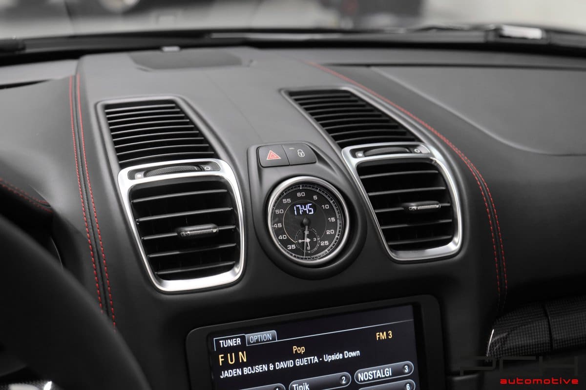 Porsche Boxster 981 GTS pack sport chrono
