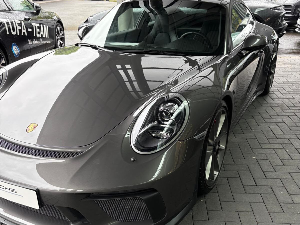 Porsche 911 991.2 GT3 Touring 2018 face avant